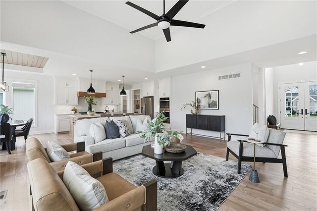 14686 S Parkhill Street, Olathe, KS 66062