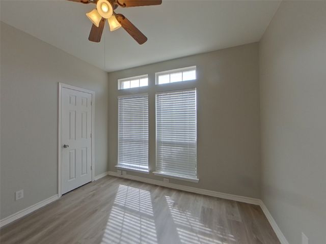 1533 Mill Creek Drive, Desoto, TX 75115