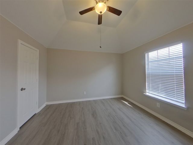 1533 Mill Creek Drive, Desoto, TX 75115