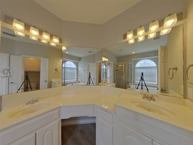 1533 Mill Creek Drive, Desoto, TX 75115