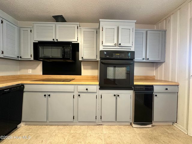 1030 Daniel Drive, Jacksonville, NC 28540