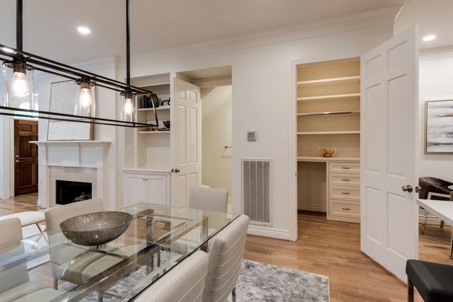 5144 Chevy Chase Drive, Houston, TX 77056