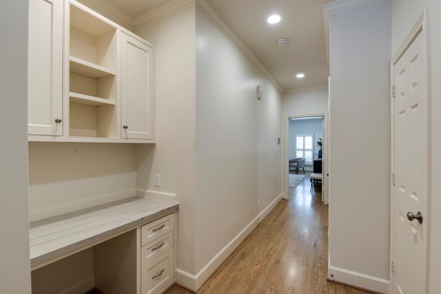 5144 Chevy Chase Drive, Houston, TX 77056