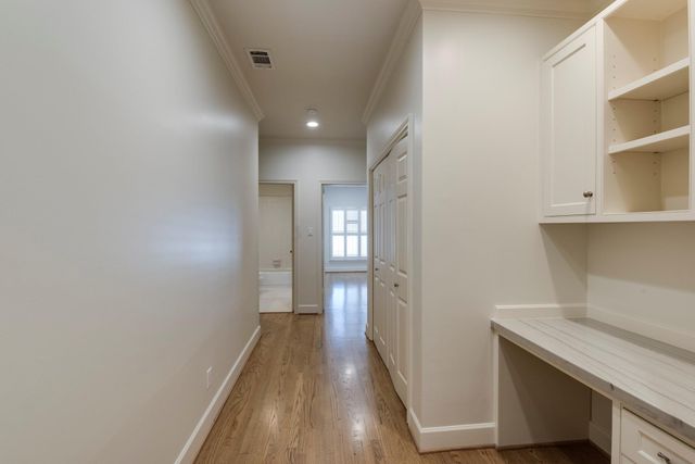 5144 Chevy Chase Drive, Houston, TX 77056