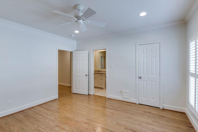 5144 Chevy Chase Drive, Houston, TX 77056