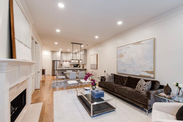 5144 Chevy Chase Drive, Houston, TX 77056