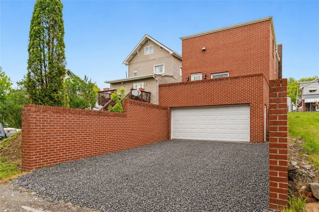 739 Kimball Ave, New Kensington, PA 15068