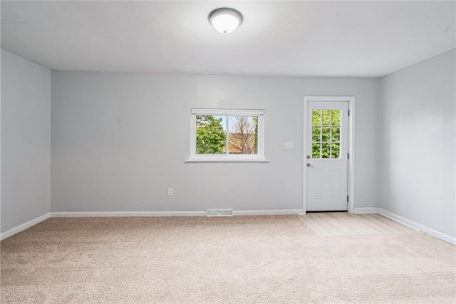 739 Kimball Ave, New Kensington, PA 15068