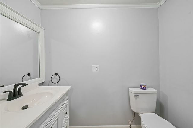 739 Kimball Ave, New Kensington, PA 15068
