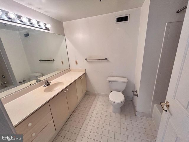 1312 Massachusetts Ave NW Apt 501, Washington, DC 20005