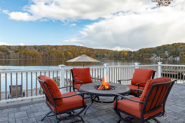70 Lakeview Drive, Holmes, NY 12531