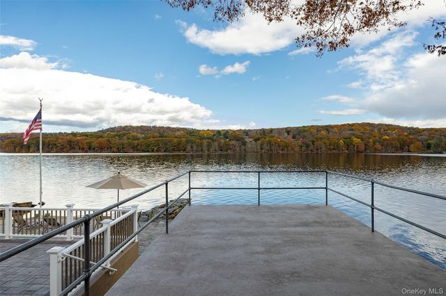 70 Lakeview Drive, Holmes, NY 12531