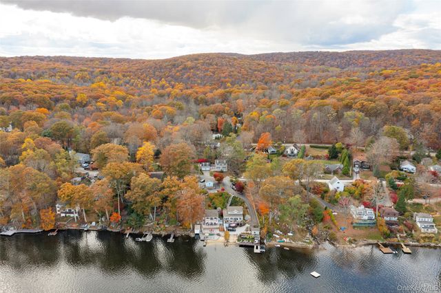 70 Lakeview Drive, Holmes, NY 12531