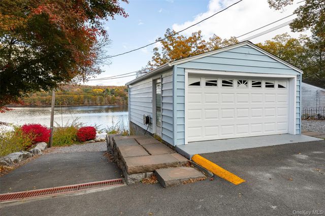 70 Lakeview Drive, Holmes, NY 12531