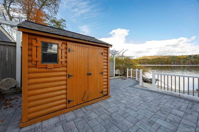 70 Lakeview Drive, Holmes, NY 12531