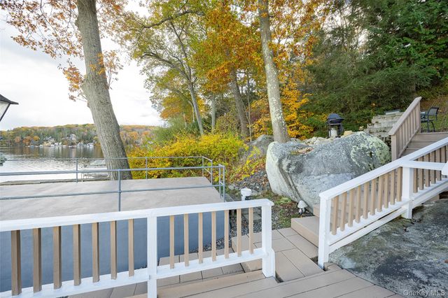 70 Lakeview Drive, Holmes, NY 12531