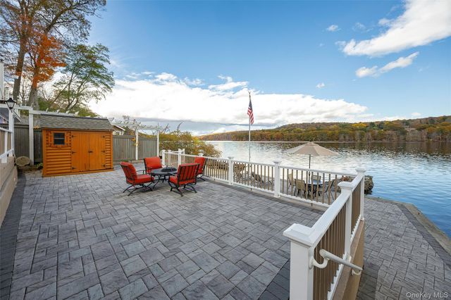 70 Lakeview Drive, Holmes, NY 12531