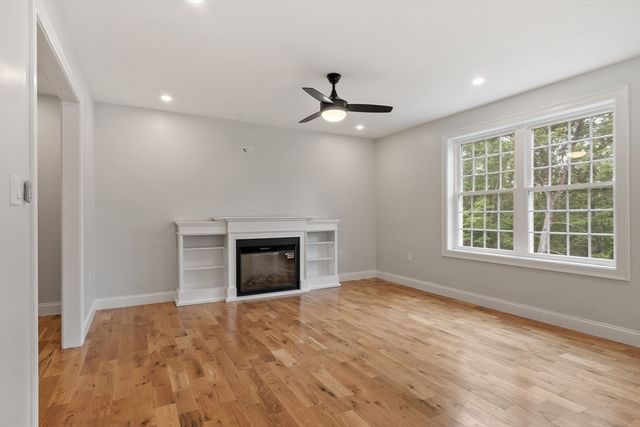 72 Cottage Ln B, Templeton, MA 01468