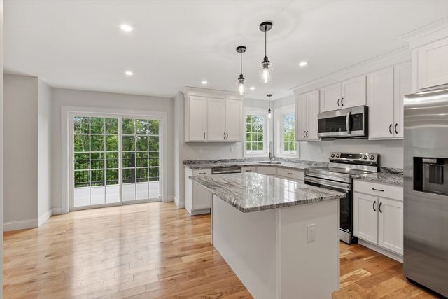 72 Cottage Ln B, Templeton, MA 01468