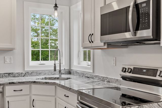 72 Cottage Ln B, Templeton, MA 01468