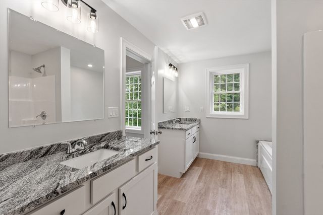 72 Cottage Ln B, Templeton, MA 01468