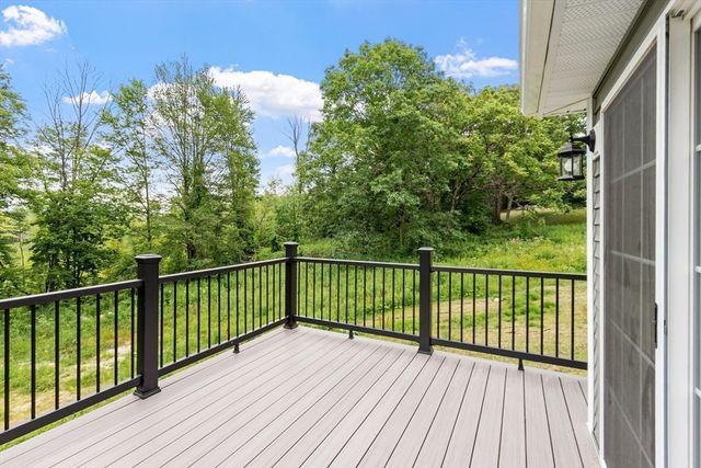 72 Cottage Ln B, Templeton, MA 01468