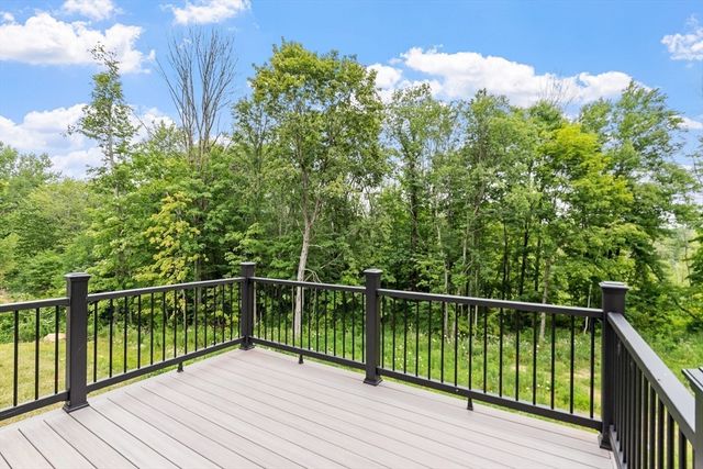 72 Cottage Ln B, Templeton, MA 01468