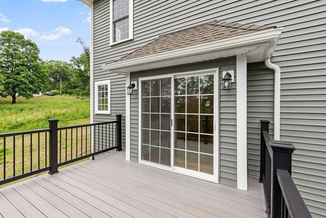72 Cottage Ln B, Templeton, MA 01468
