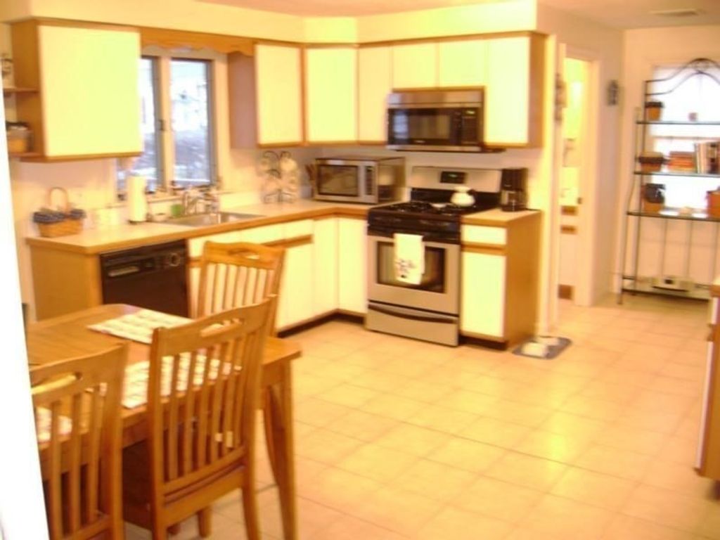 12 Bruce Rd., Waltham, MA 02453