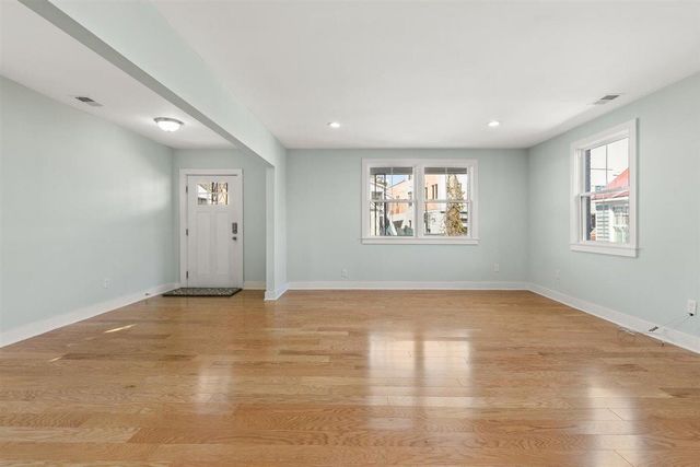 87 Romney Street, Charleston, SC 29403
