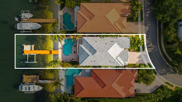 712 SANDY POINT Lane, North Palm Beach, FL 33410