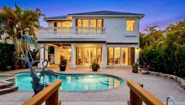 712 SANDY POINT Lane, North Palm Beach, FL 33410