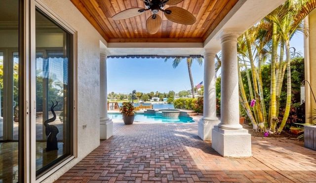 712 SANDY POINT Lane, North Palm Beach, FL 33410