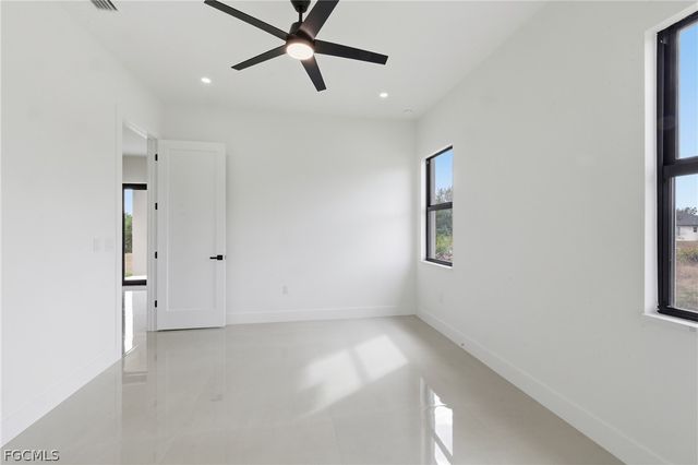 3211 6th ST SW, Lehigh Acres, FL 33976