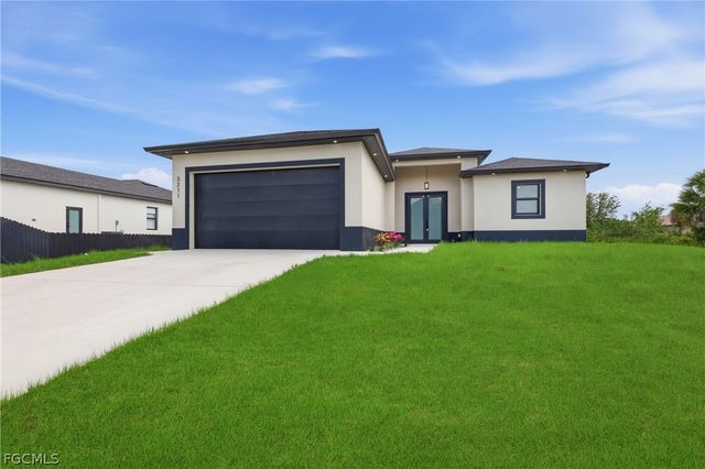 3211 6th ST SW, Lehigh Acres, FL 33976