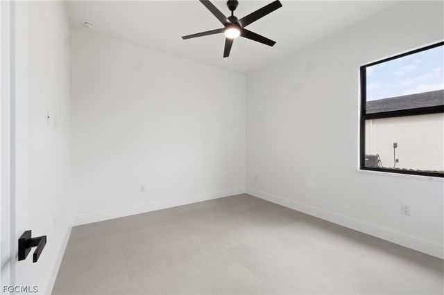 3211 6th ST SW, Lehigh Acres, FL 33976