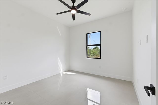 3211 6th ST SW, Lehigh Acres, FL 33976