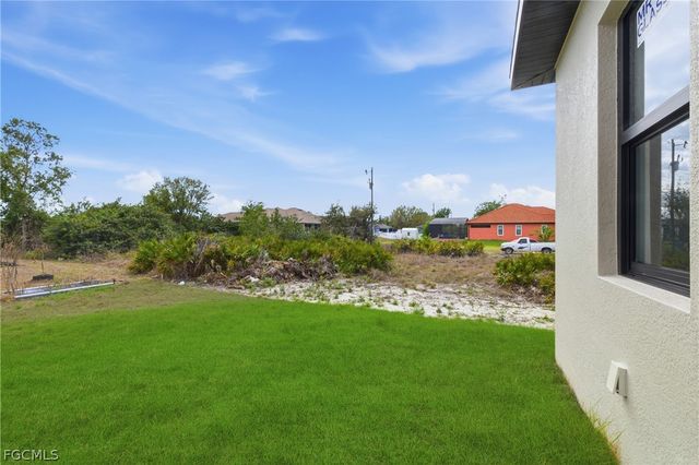 3211 6th ST SW, Lehigh Acres, FL 33976