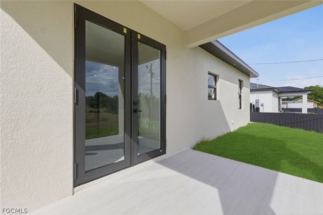 3211 6th ST SW, Lehigh Acres, FL 33976