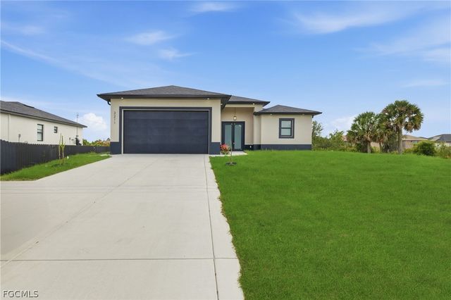 3211 6th ST SW, Lehigh Acres, FL 33976