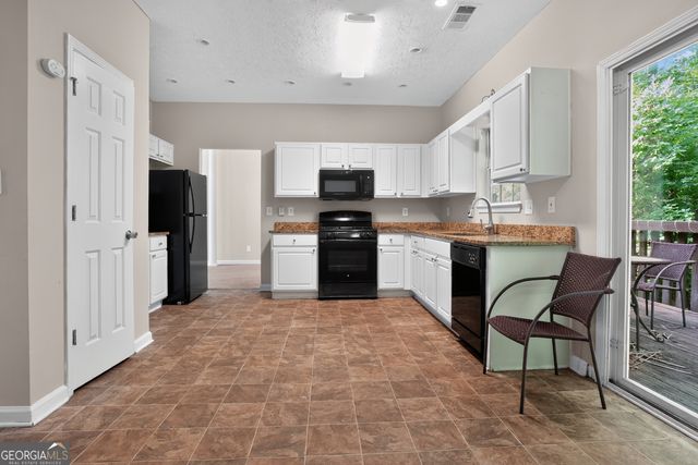 6065 Shadow Lake View, Lithonia, GA 30058