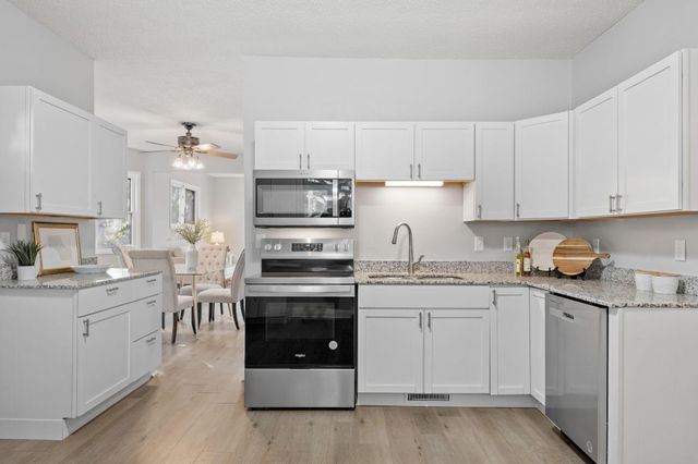 2810 Colfax Avenue N, Minneapolis, MN 55411