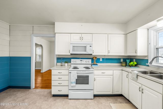 610 W Jefferson St, La Grange, KY 40031