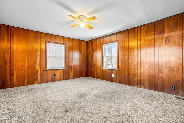 610 W Jefferson St, La Grange, KY 40031