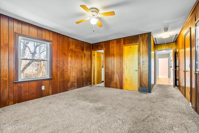 610 W Jefferson St, La Grange, KY 40031