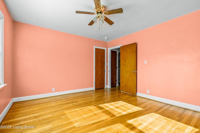 610 W Jefferson St, La Grange, KY 40031