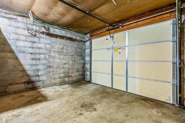 610 W Jefferson St, La Grange, KY 40031