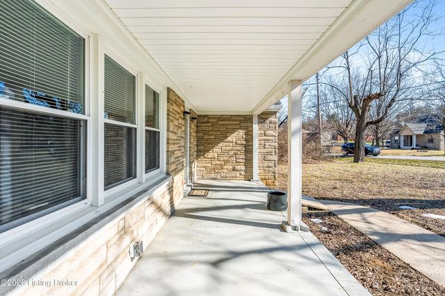 610 W Jefferson St, La Grange, KY 40031