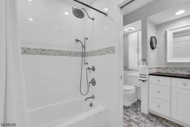 152 Long Hill Rd, Little Falls Twp., NJ 07424