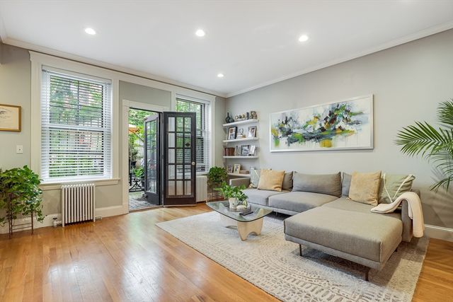 381 Marlborough St 1, Boston, MA 02115